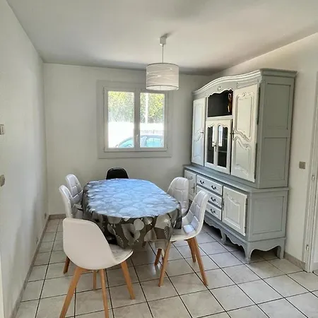 Villa A L'oréé Du Bois